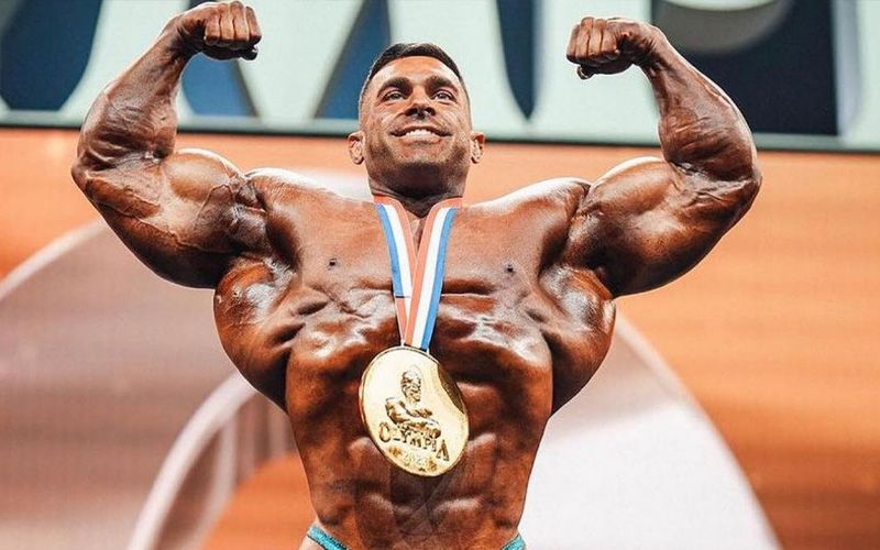 O triunfo de um campeão: A jornada inspiradora de Derek no Olympia
