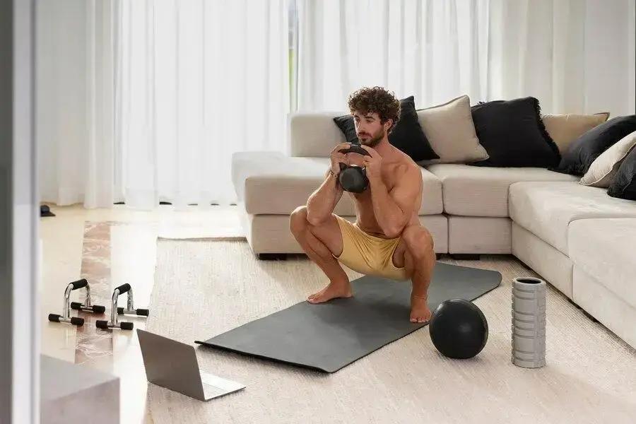 Equipamentos essenciais para treinar em casa: descubra já